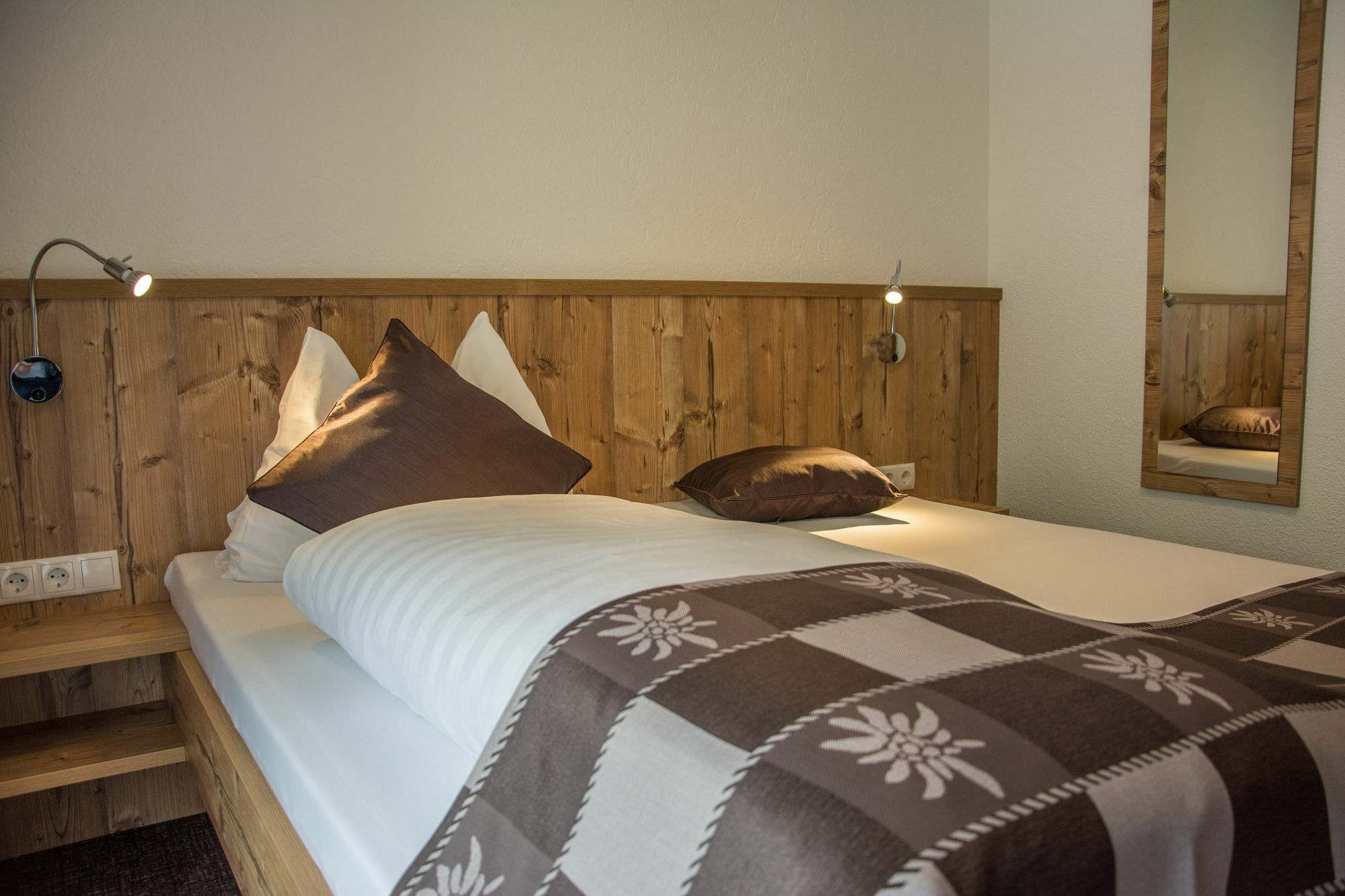 Senner Appartements Umhausen Eksteriør bilde