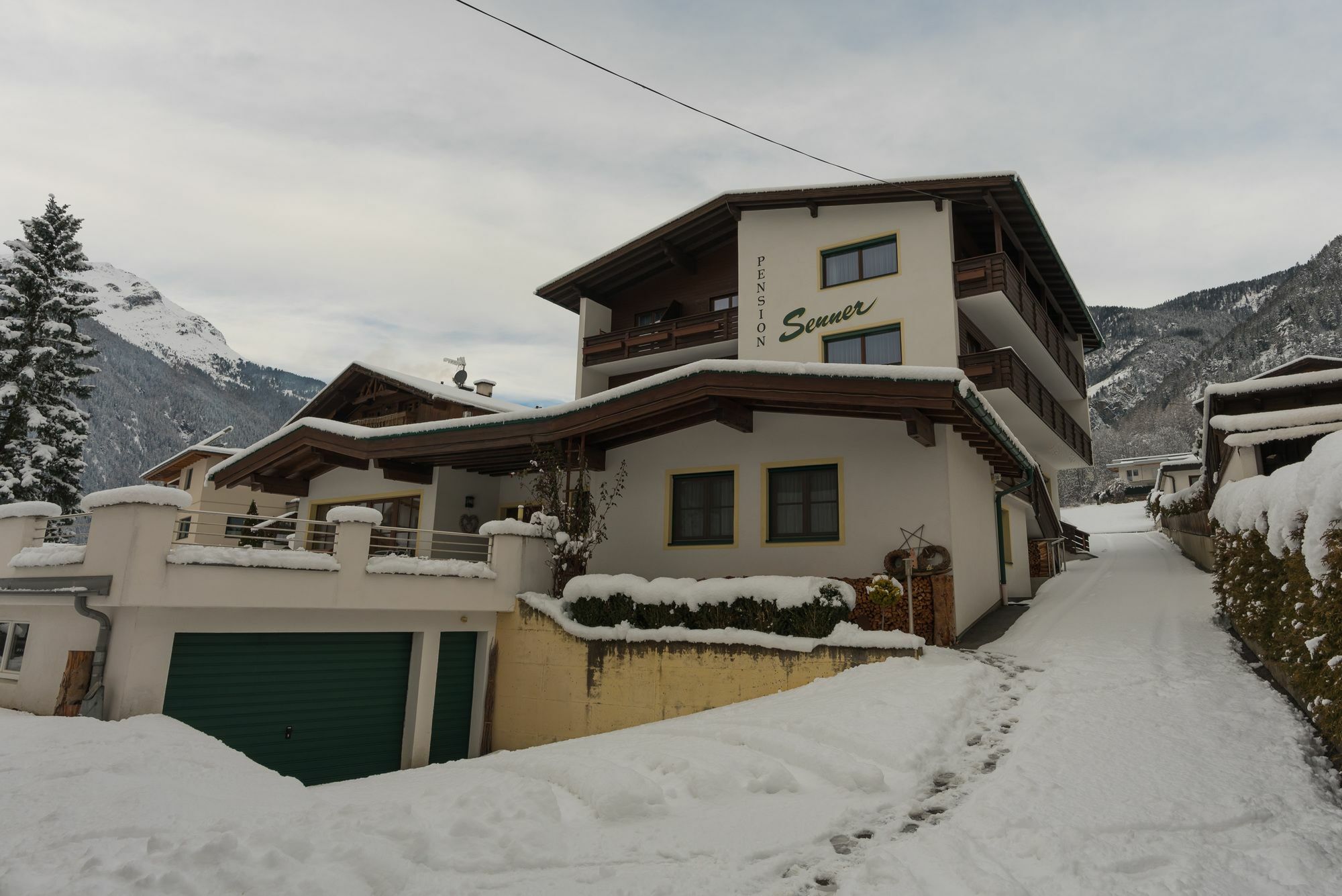 Senner Appartements Umhausen Eksteriør bilde